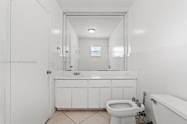 14300 SW 52nd St, Miami, FL 33175