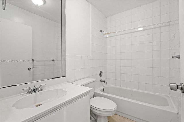 14300 SW 52nd St, Miami, FL 33175