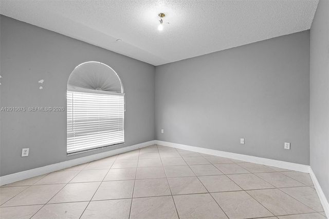 14300 SW 52nd St, Miami, FL 33175
