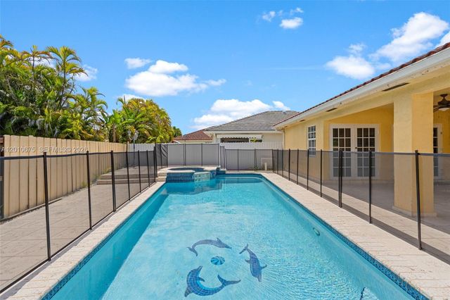14300 SW 52nd St, Miami, FL 33175