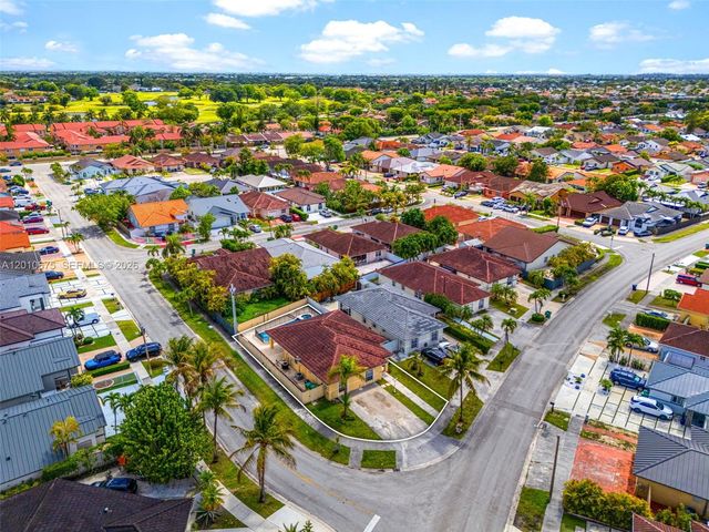 14300 SW 52nd St, Miami, FL 33175