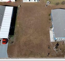 808 Lychee Drive, Sebastian, FL 32976