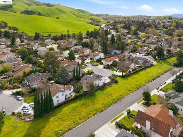 1044 Geronimo Ct, Fremont, CA 94539