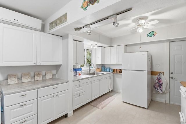 8896 W WHITE DOGWOOD DRIVE, Homosassa, FL 34448