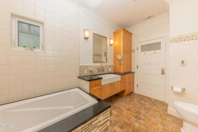 5512 Ranchito Avenue, Sherman Oaks, CA 91401