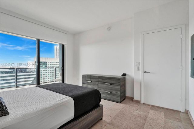 88 SW 7th St 2106, Miami, FL 33130
