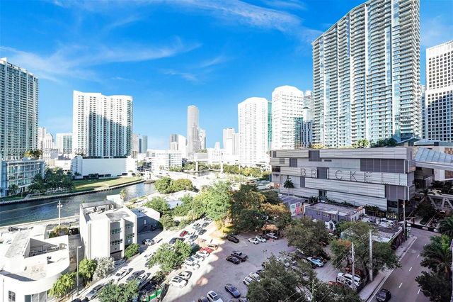 88 SW 7th St 2106, Miami, FL 33130