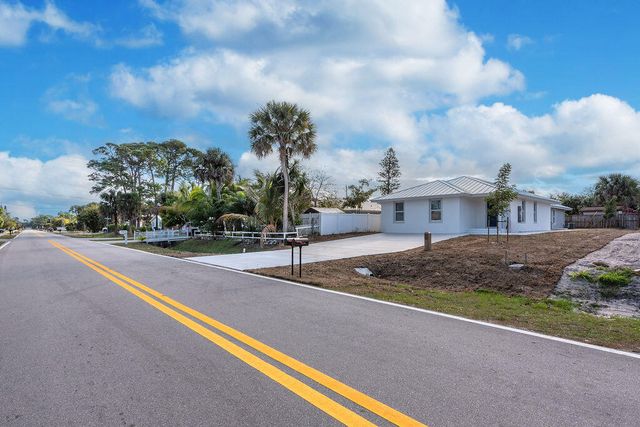 3246 SE Jefferson Street, Stuart, FL 34997