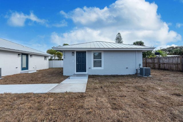 3246 SE Jefferson Street, Stuart, FL 34997