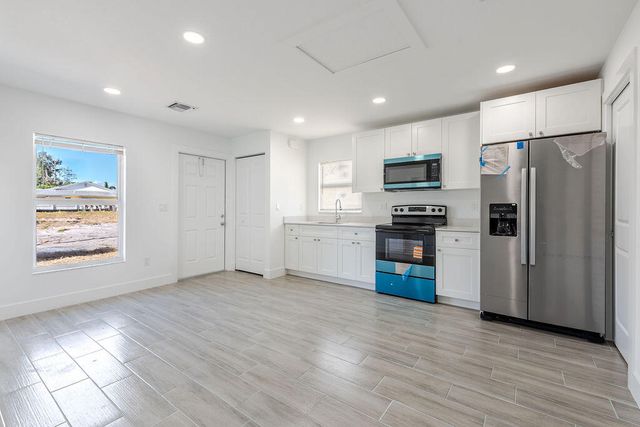 3246 SE Jefferson Street, Stuart, FL 34997