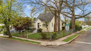 21 Voshage Street, North Baldwin, NY 11510
