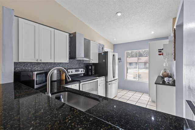 112 SAND PINE CIRCLE, Sanford, FL 32773