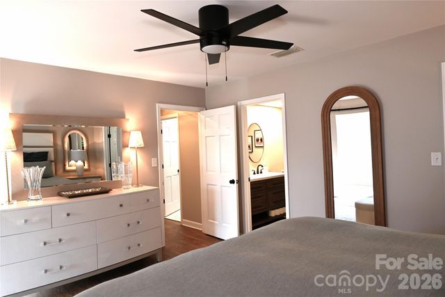 3757 Rock Bridge Drive NE, Conover, NC 28613