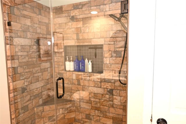 3757 Rock Bridge Drive NE, Conover, NC 28613
