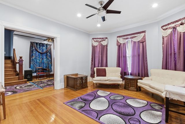 35 Algonquin St, Boston, MA 02124
