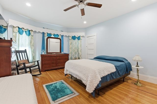 35 Algonquin St, Boston, MA 02124