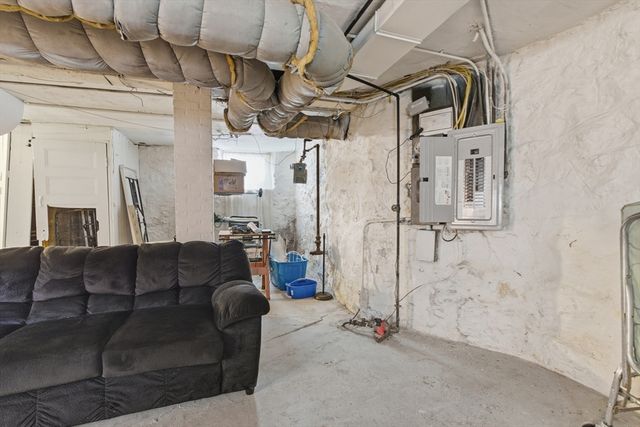 35 Algonquin St, Boston, MA 02124