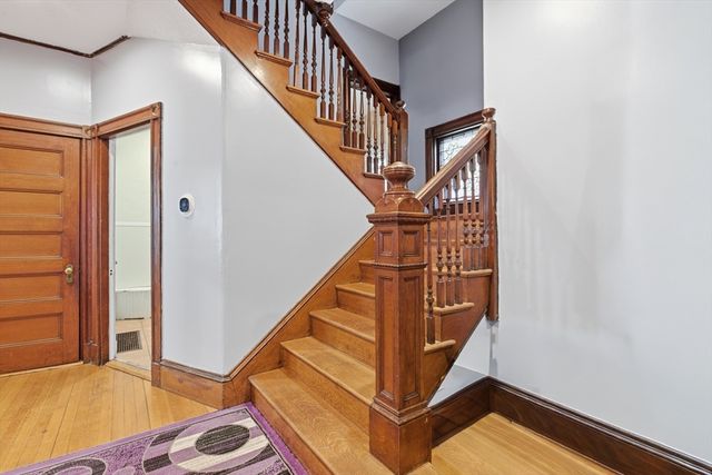 35 Algonquin St, Boston, MA 02124