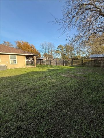 1205 Thompson Street, Bryan, TX 77803