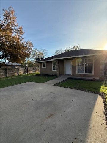 1205 Thompson Street, Bryan, TX 77803