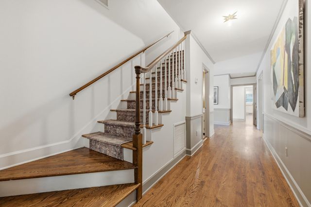 414 N Bragg Avenue, Lookout Mountain, TN 37350