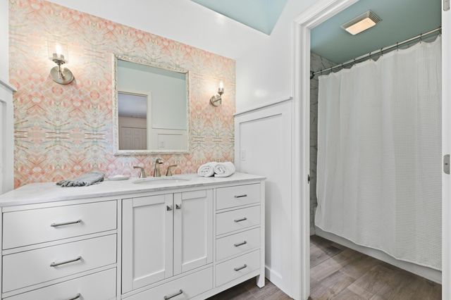 414 N Bragg Avenue, Lookout Mountain, TN 37350