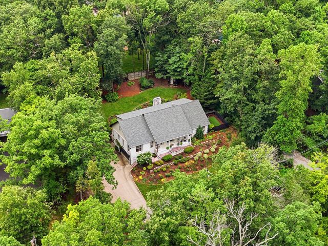414 N Bragg Avenue, Lookout Mountain, TN 37350