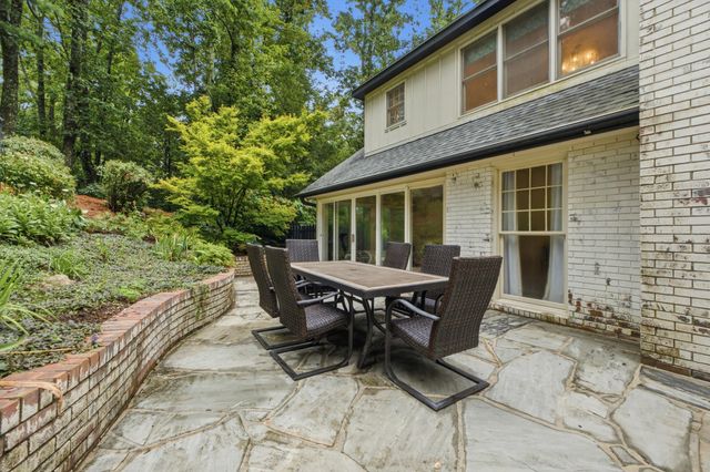 414 N Bragg Avenue, Lookout Mountain, TN 37350