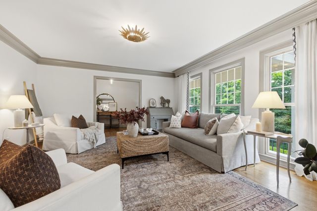 414 N Bragg Avenue, Lookout Mountain, TN 37350