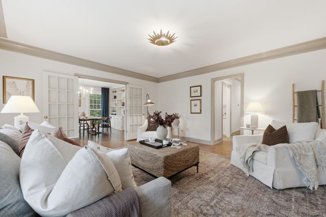 414 N Bragg Avenue, Lookout Mountain, TN 37350