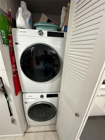 7401 NW 16th St 407, Plantation, FL 33313