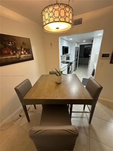 7401 NW 16th St 407, Plantation, FL 33313