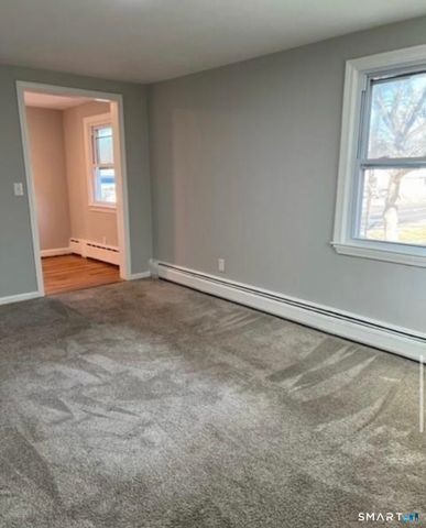 270 East Street, Plainville, CT 06062