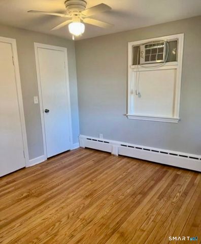 270 East Street, Plainville, CT 06062