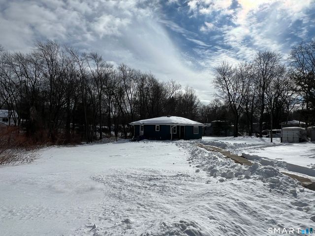 270 East Street, Plainville, CT 06062