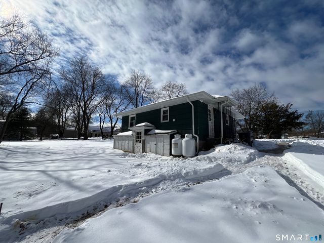 270 East Street, Plainville, CT 06062