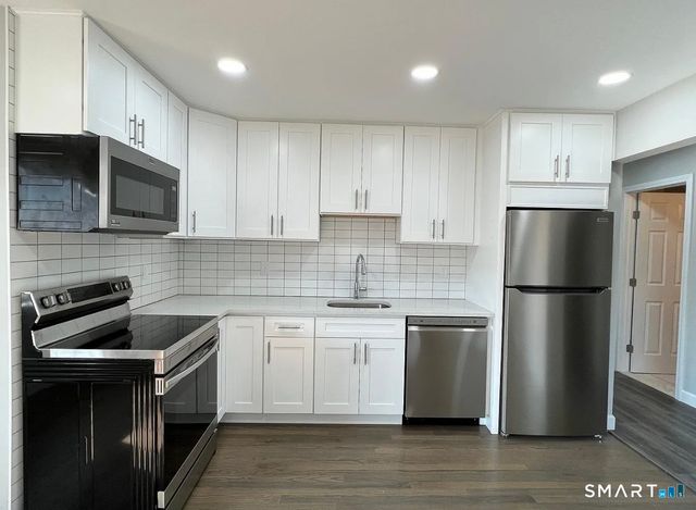 270 East Street, Plainville, CT 06062