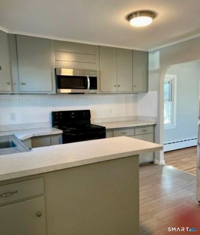 270 East Street, Plainville, CT 06062