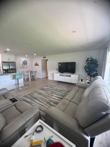 404 High Point Boulevard, Delray Beach, FL 33445