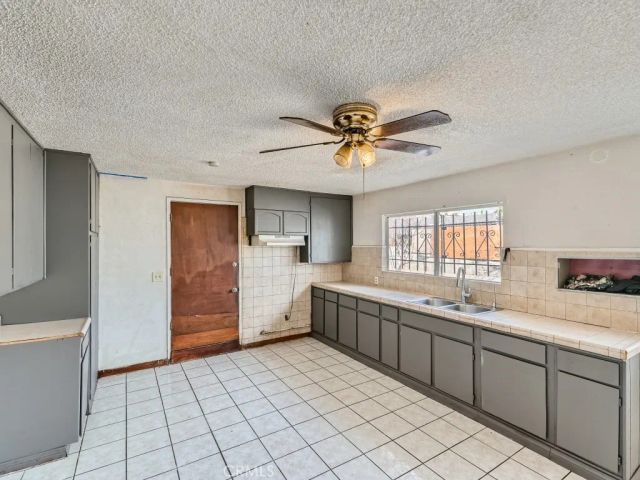 2505 San Carlo Avenue, San Bernardino, CA 92407