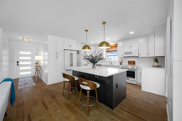 7984 1ST AVENUE S, St Petersburg, FL 33707