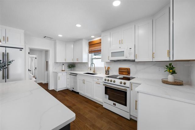 7984 1ST AVENUE S, St Petersburg, FL 33707