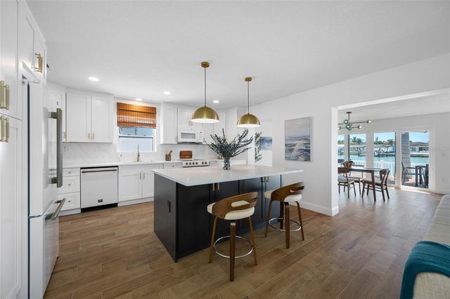 7984 1ST AVENUE S, St Petersburg, FL 33707