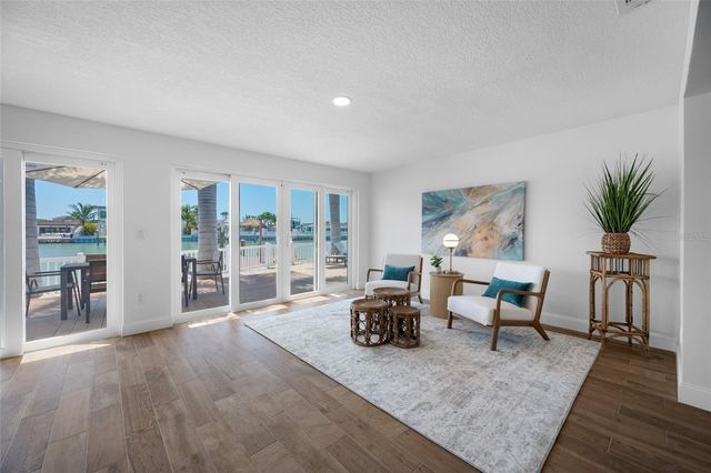 7984 1ST AVENUE S, St Petersburg, FL 33707