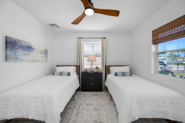 7984 1ST AVENUE S, St Petersburg, FL 33707