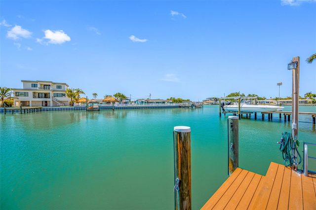 7984 1ST AVENUE S, St Petersburg, FL 33707