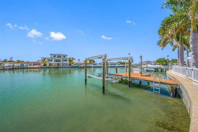 7984 1ST AVENUE S, St Petersburg, FL 33707