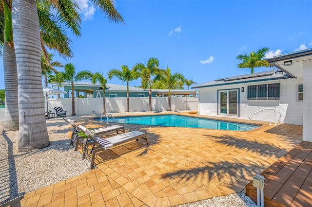 7984 1ST AVENUE S, St Petersburg, FL 33707