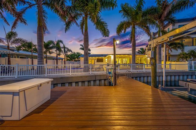 7984 1ST AVENUE S, St Petersburg, FL 33707