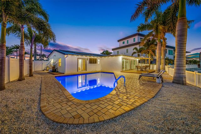 7984 1ST AVENUE S, St Petersburg, FL 33707